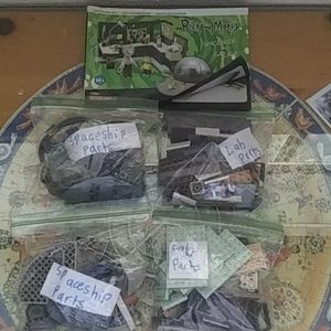 Rick And Morty Spaceship And Garage Lego Set